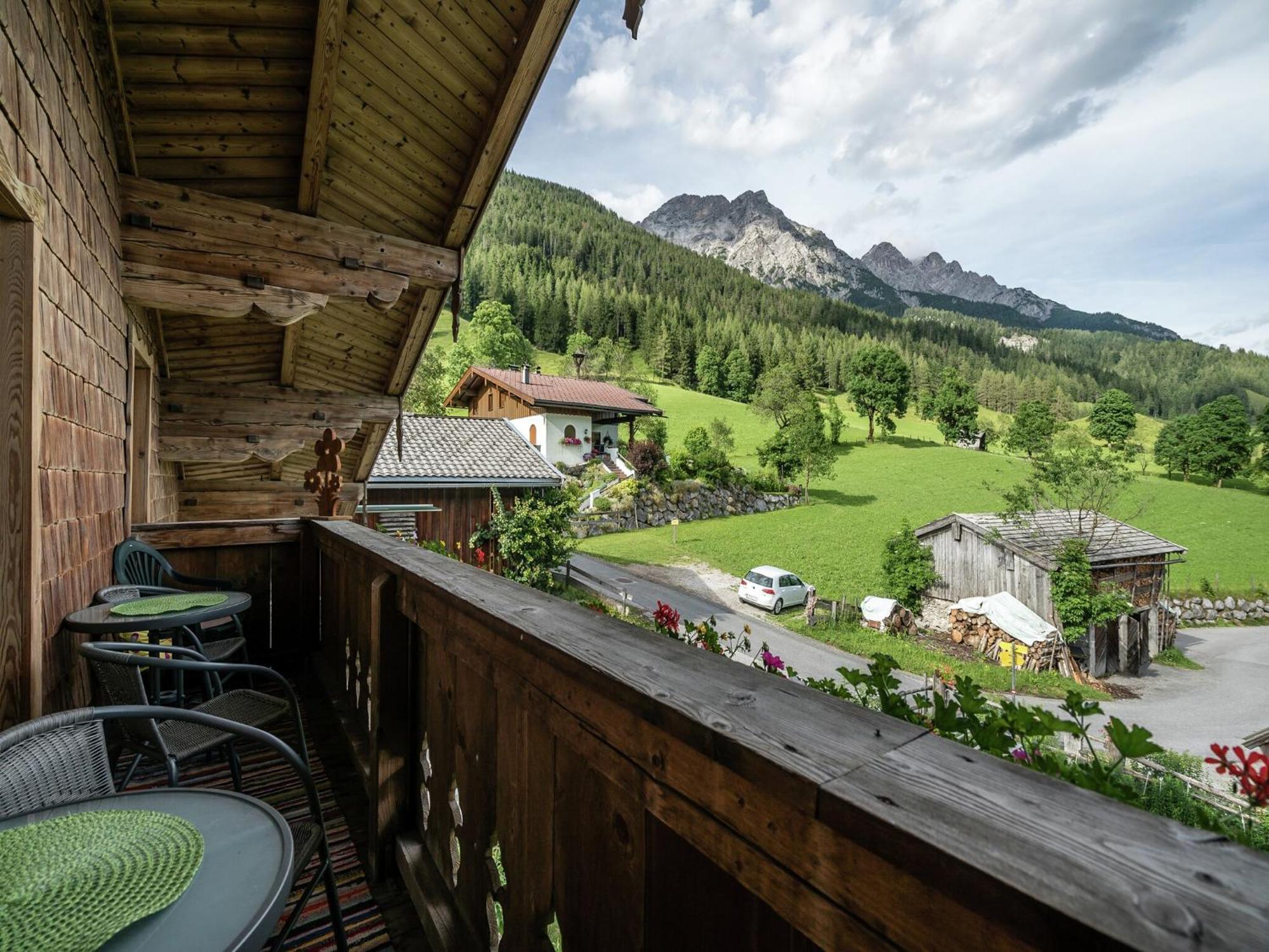 Cozy Feel Good Holiday Apartment In Leogang Luaran gambar
